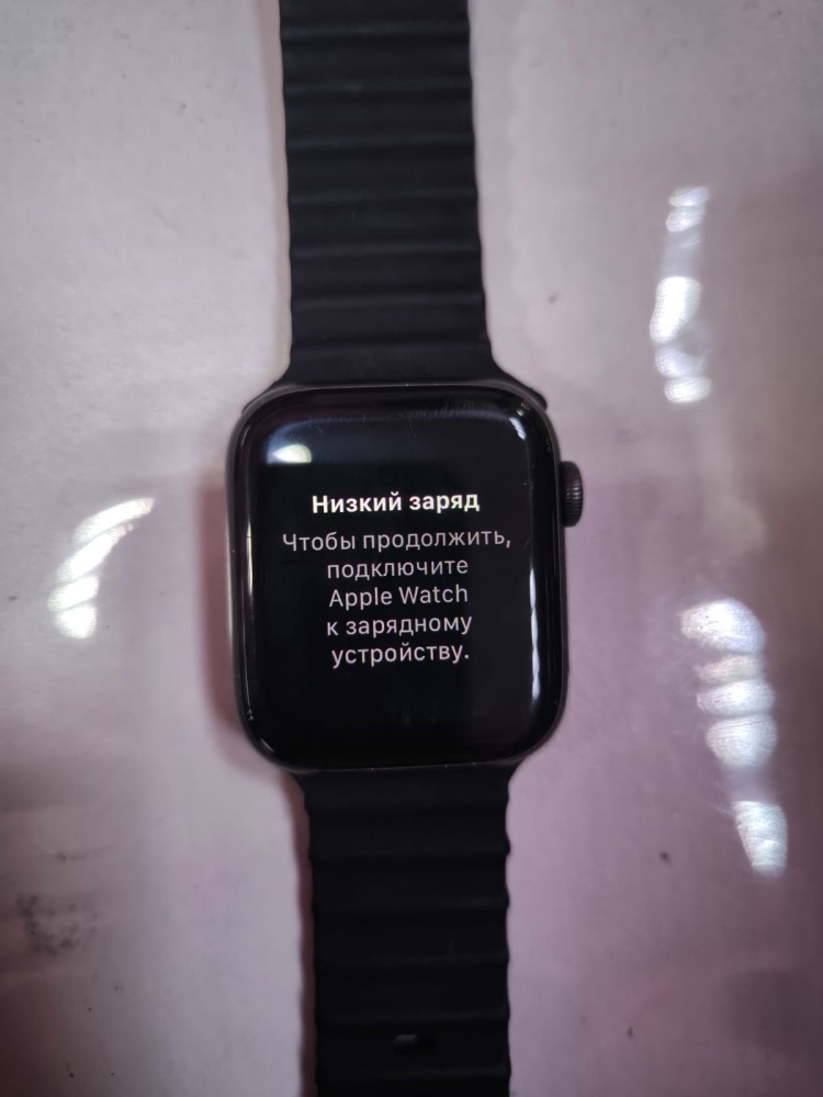 Часы Apple SE 2 44mm