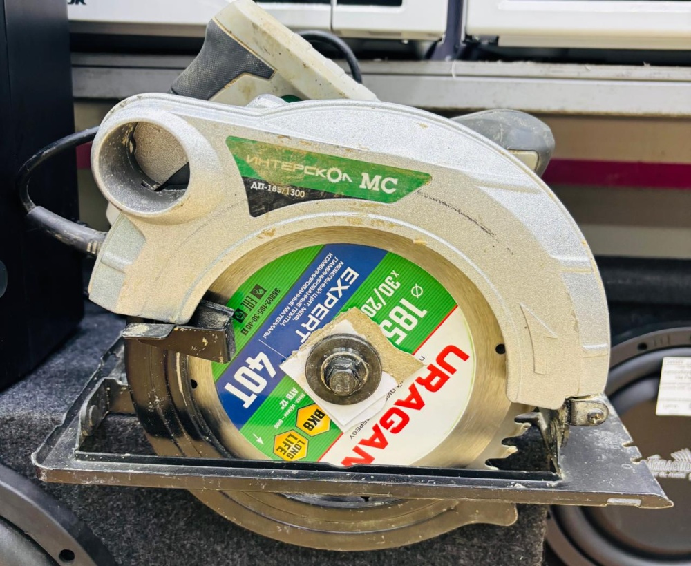 Циркулярная пила Интерскол м