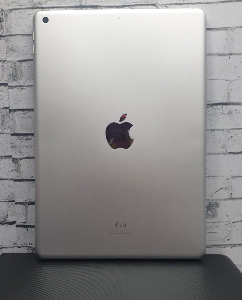 Планшет Apple iPad 9 поколения 64gb