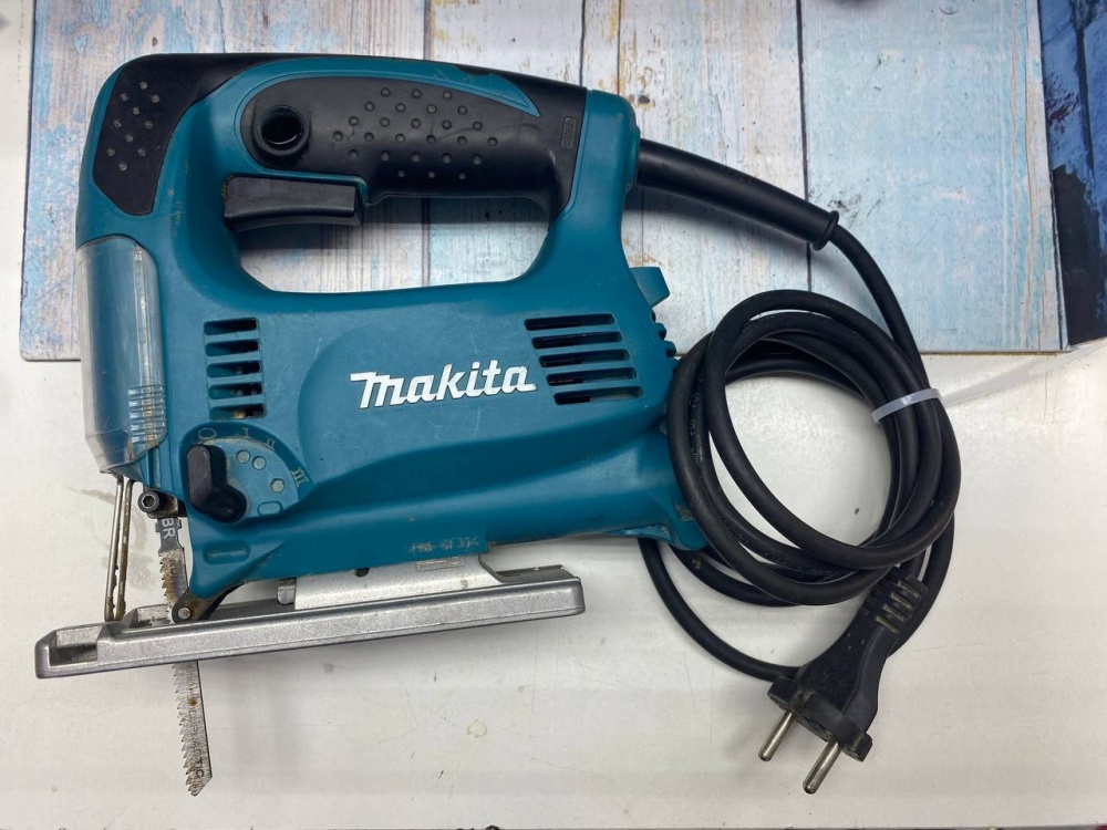 Лобзик Makita 4329