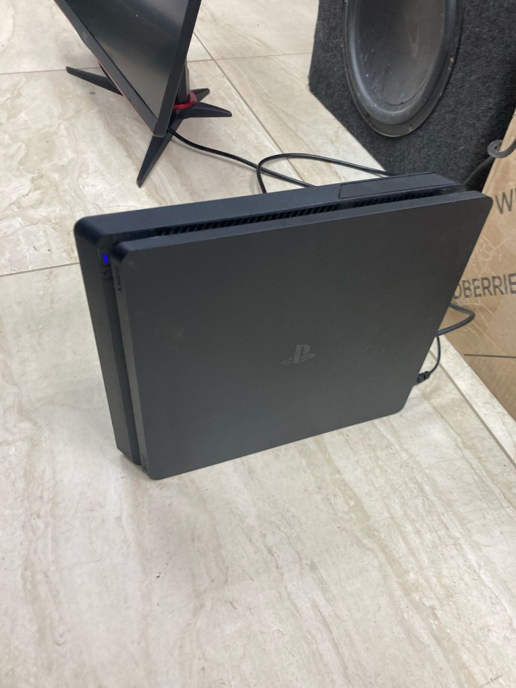 Игровая приставка Sony PlayStation 4 slim 500GB