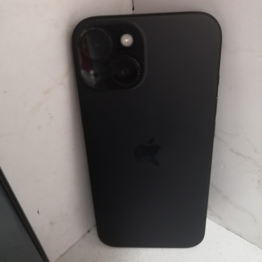 Смартфон iPhone 15 128