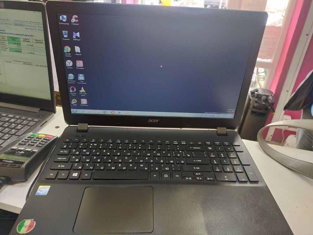 Ноутбук Acer es1-512 serias