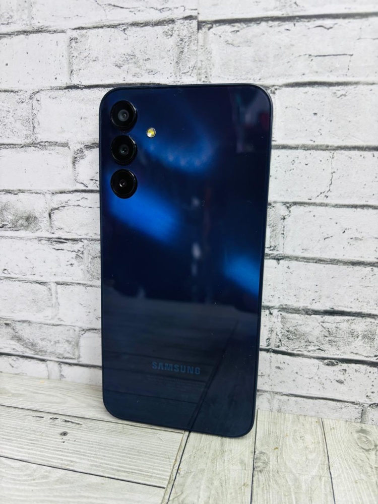 Смартфон Samsung A15