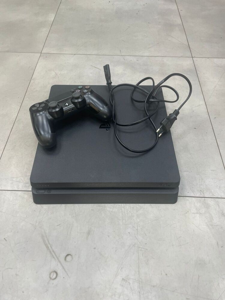 Игровая приставка Sony PlayStation 4 slim -1