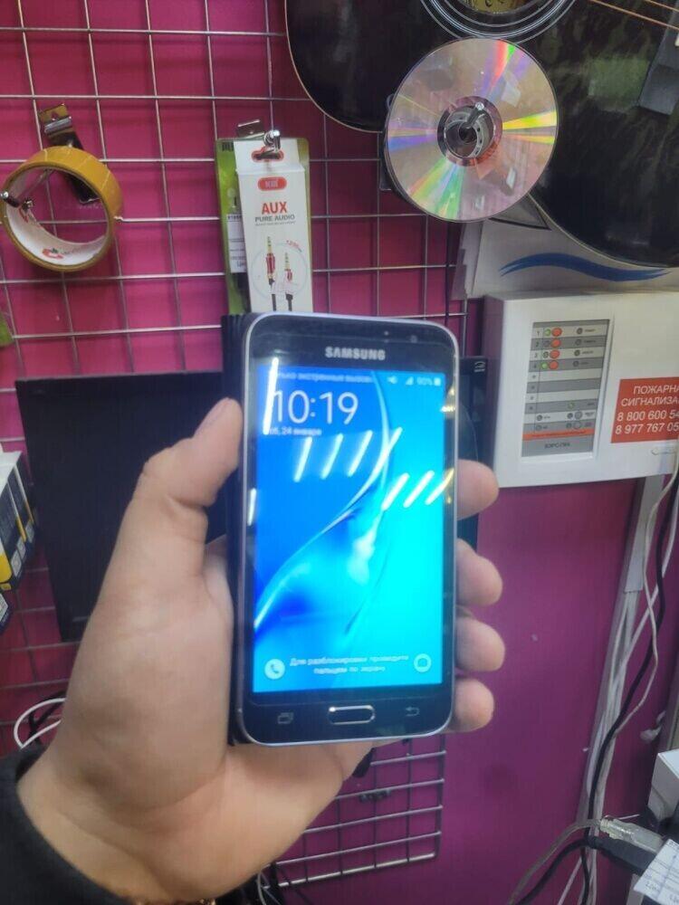 Samsung Galaxy J1 2016