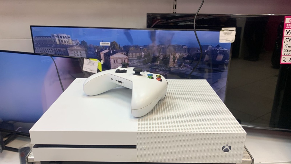 Игровая приставка XBOX ONE S 500 гб