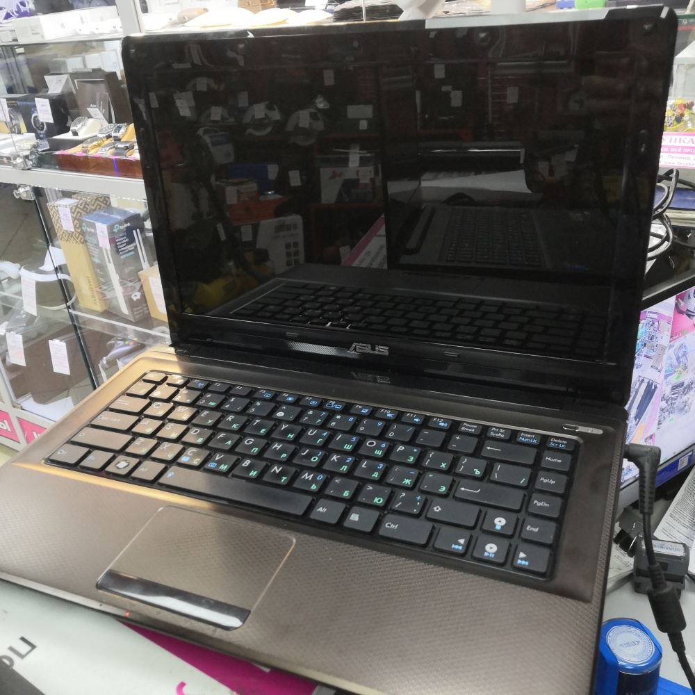Ноутбук ASUS
