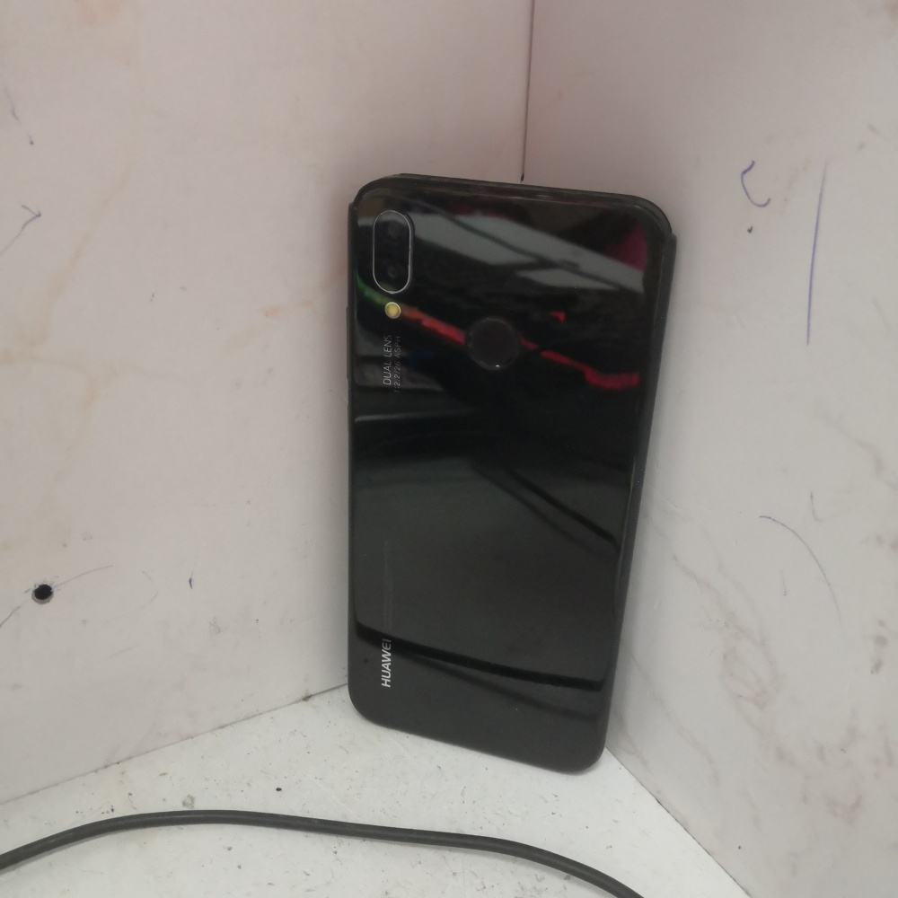 Смартфон Huawei P20 Lite