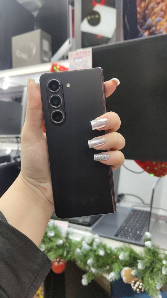 Смартфон Samsung Galaxy Fold 5 12/256