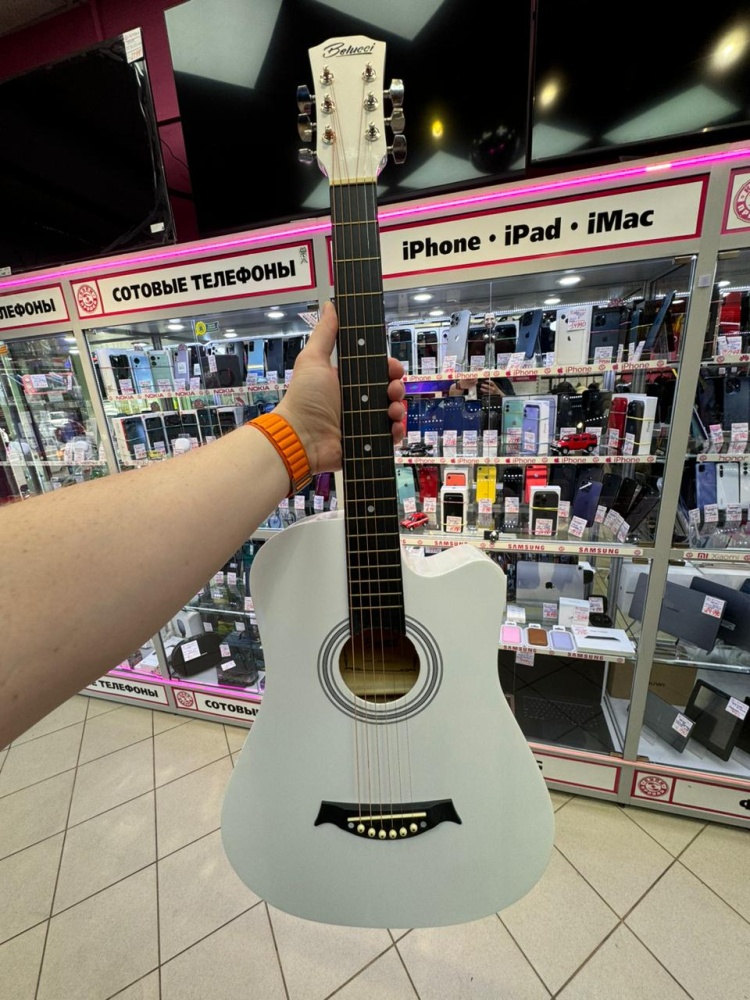 Гитара Belucci 