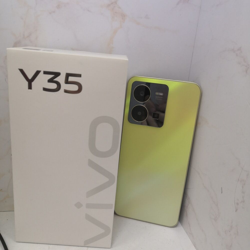Смартфон Vivo Y35