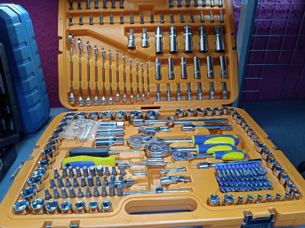 Набор 216 предметов, CrV закаленная сталь