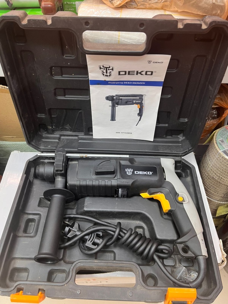 Перфоратор Deko DKH650w