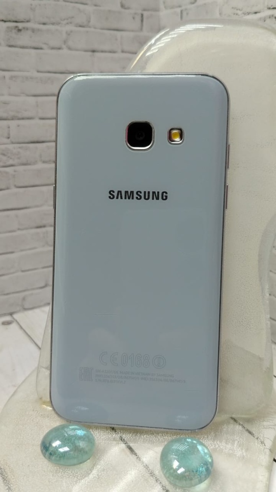 Смартфон Samsung A3 2017 2/16
