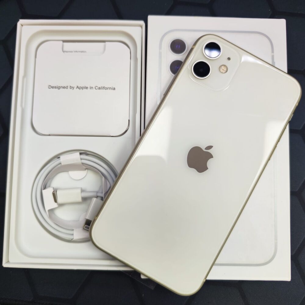 Смартфон iPhone 11 64Gb белый