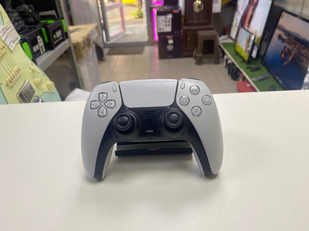 Sony DualSense