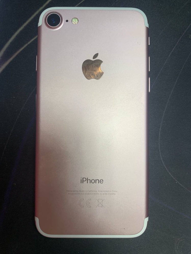 Смартфон iPhone 7 32Gb