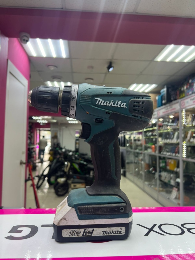 Шуруповерт Makita DF347D