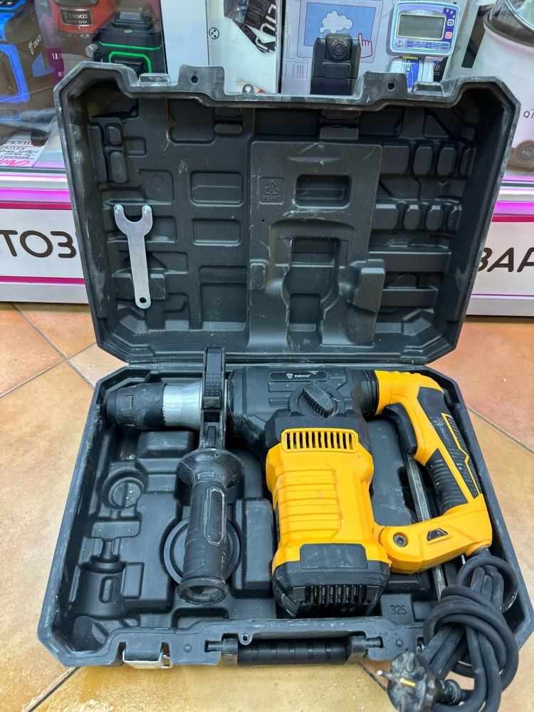 Перфоратор DEKO ZKHW 2000W