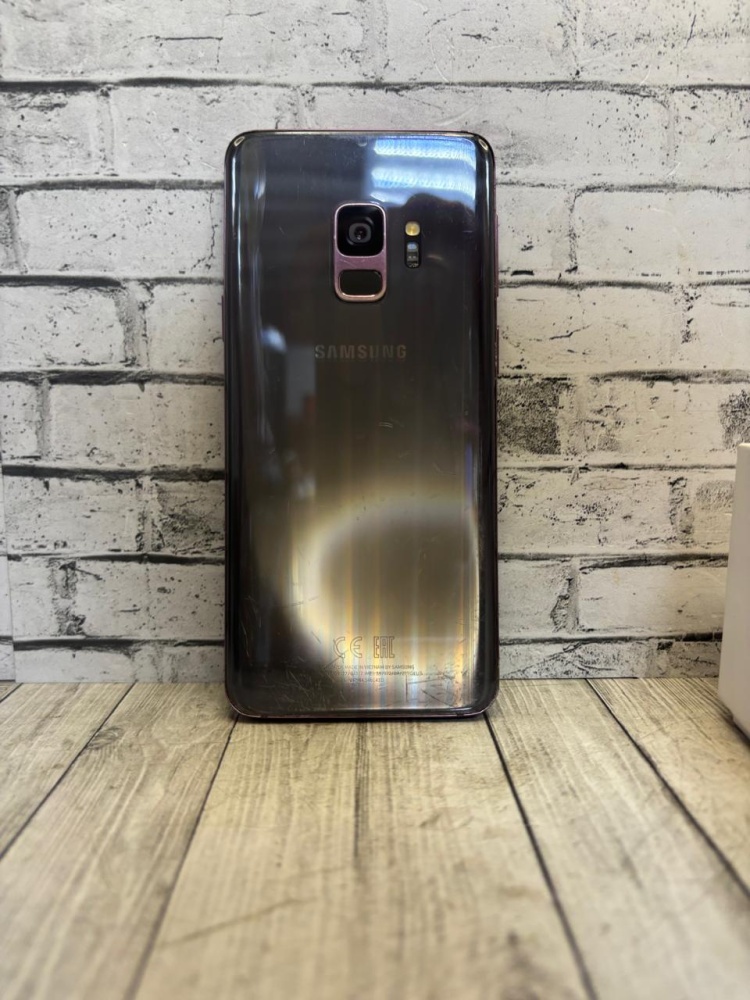 Смартфон Samsung S9 4/64