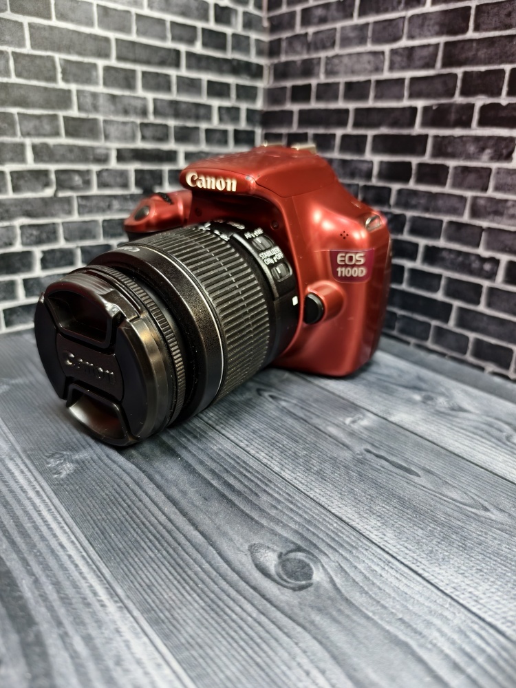 Фотоаппарат Canon EOS 1100D