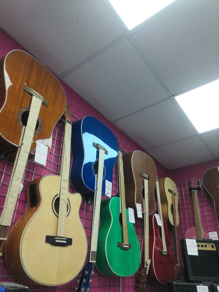 Гитара белуччи 3805/3810