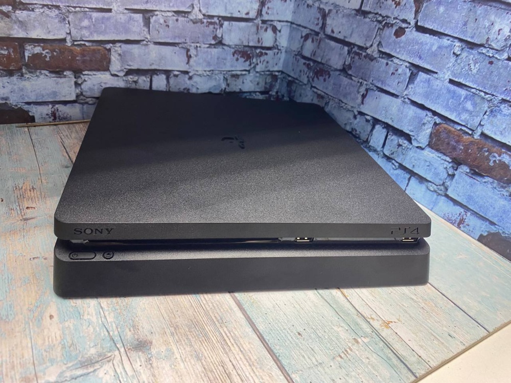 Игровая приставка Sony PlayStation 4 slim