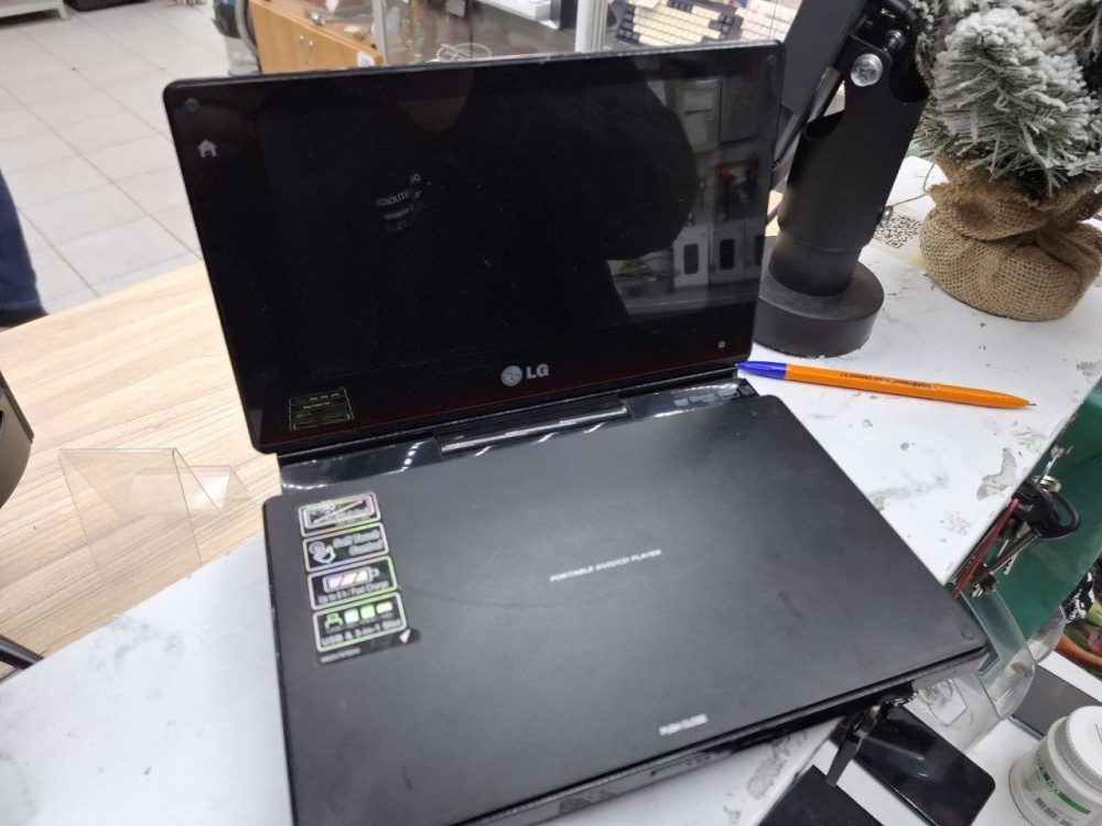 Телевизор LG портативный