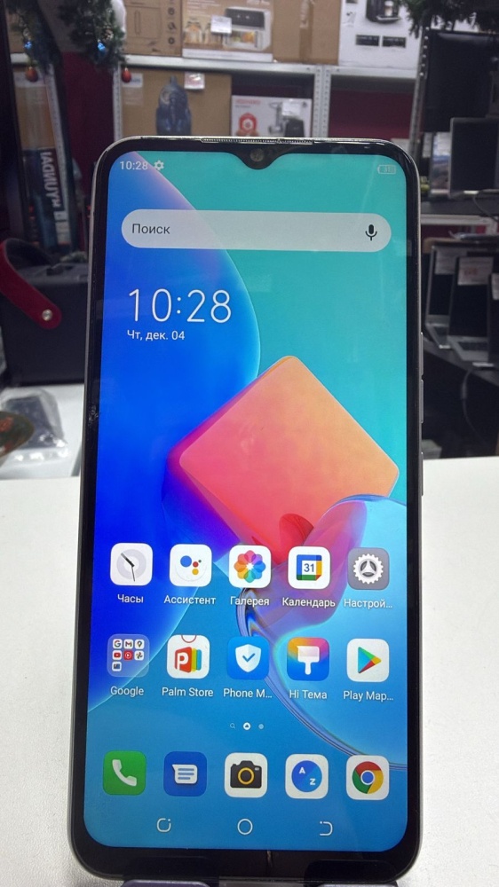 Мобильный телефон Tecno Spark 8C(4\64)