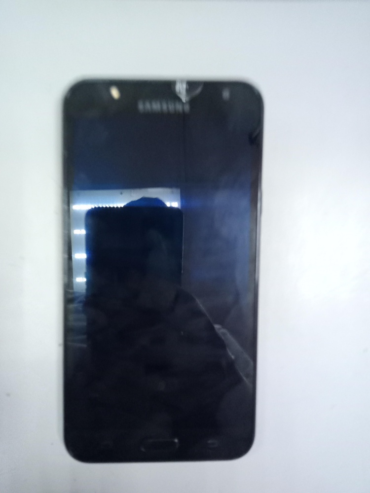 Смартфон Samsung J7 NEO