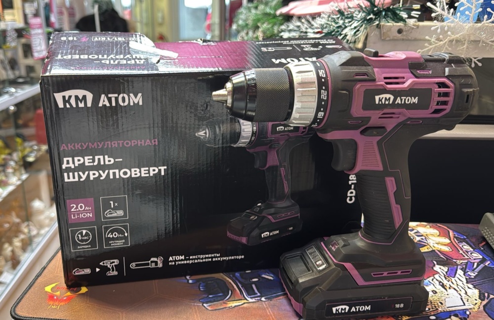 Шуруповерт atom 18 v  2 акб