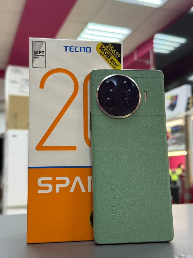 Мобильный телефон Tecno spark pro + 8/256