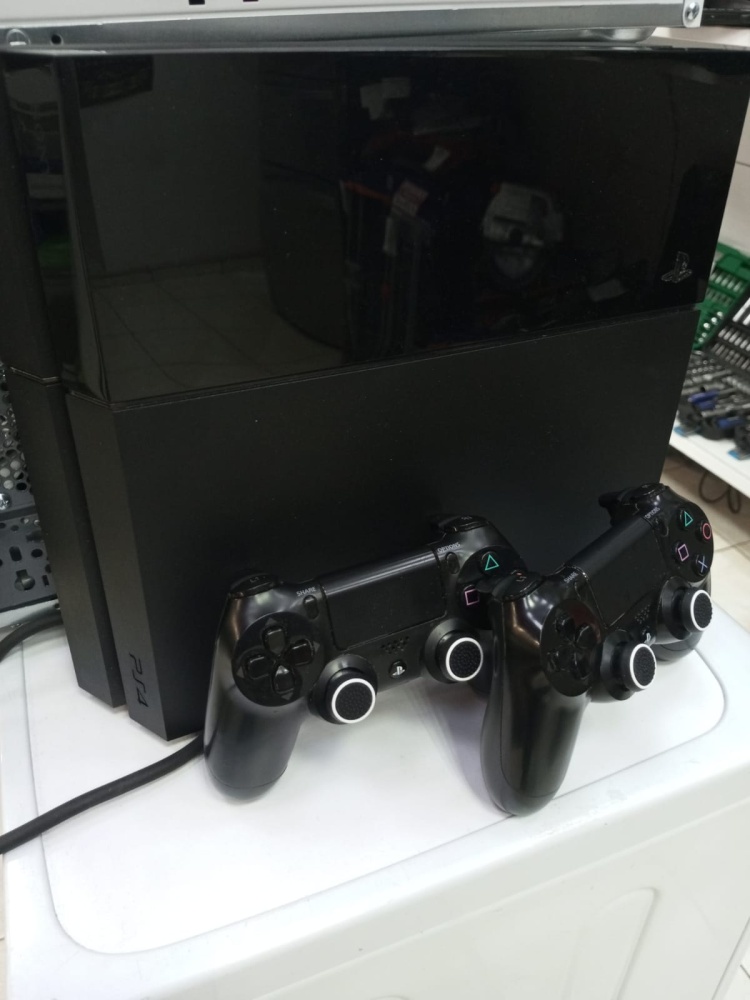 Игровая приставка Sony PlayStation 4 fat 500гб