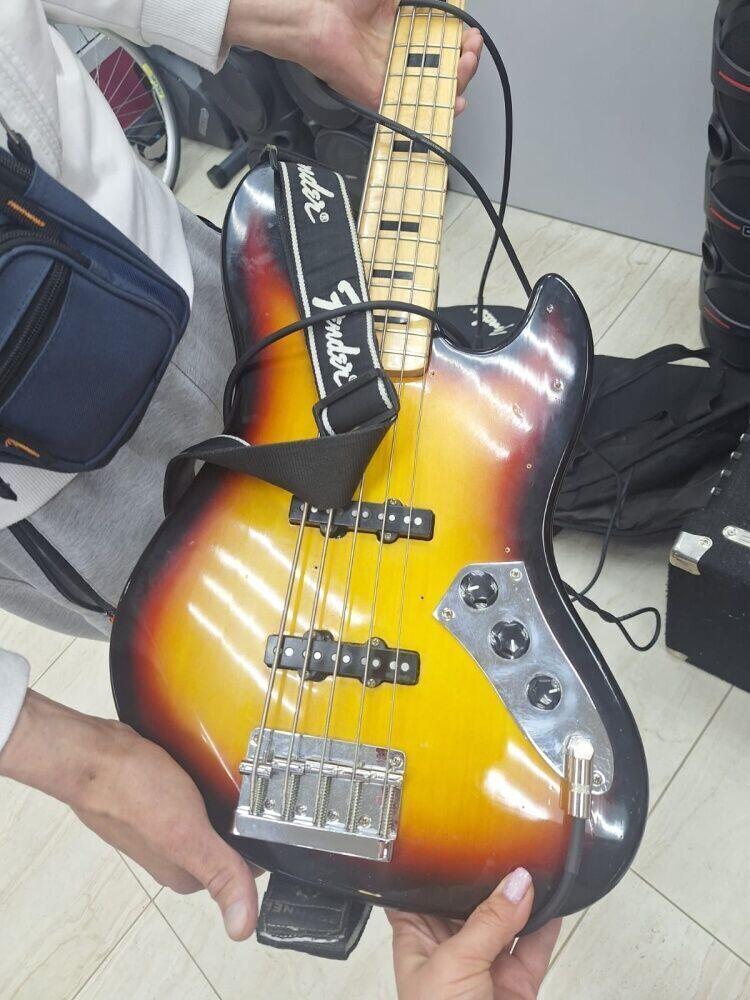 Электрогитара Fender