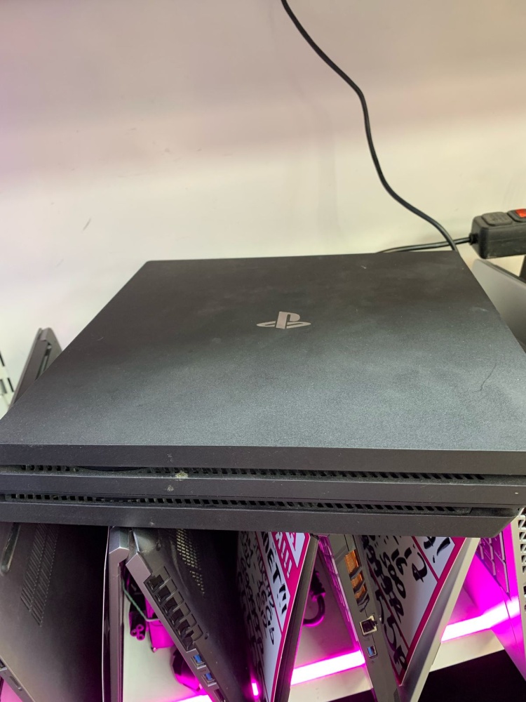 Игровая приставка Sony PlayStation 4 PRO 1 ТБ