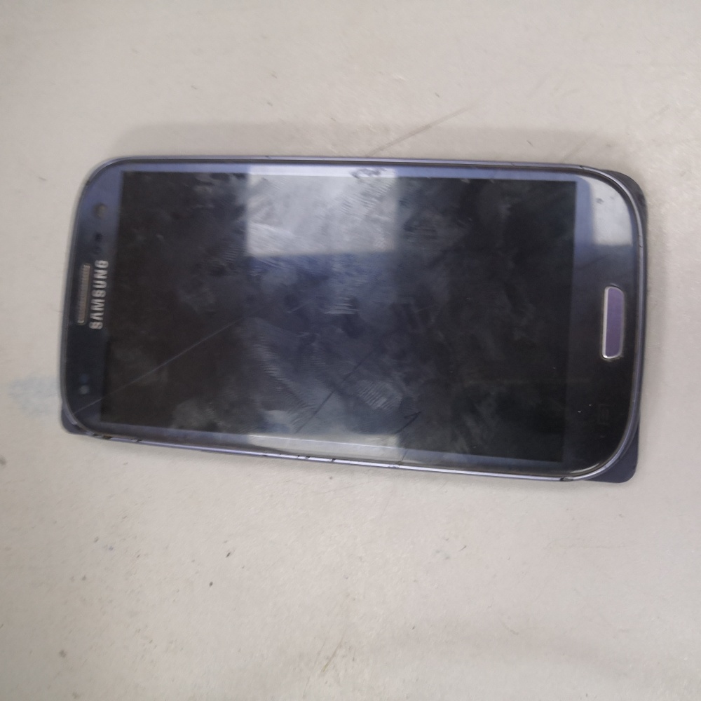 Смартфон Samsung GT-I9300I
