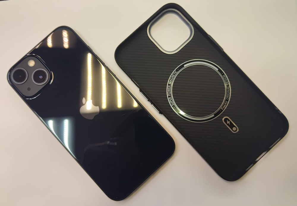 Смартфон iPhone 13 256 Gb