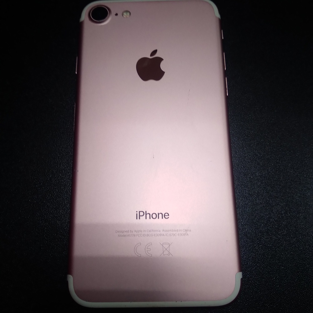 Смартфон iPhone 7 32Gb