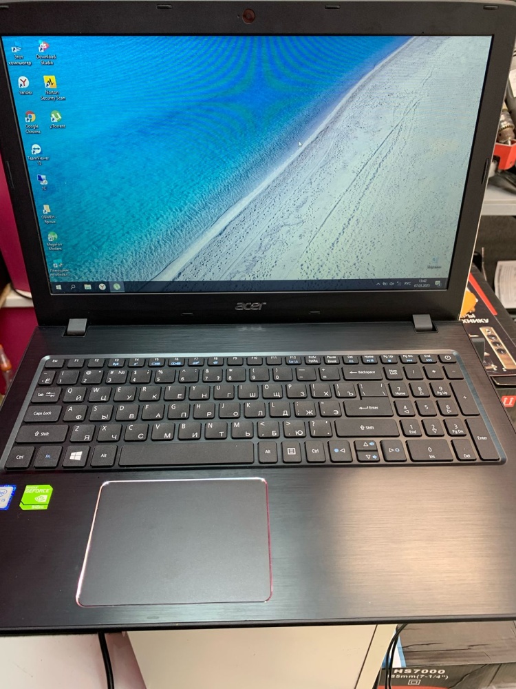 Ноутбук Acer /i5-6200U/Ram-4gb/HDD-500gb/GF-940mx