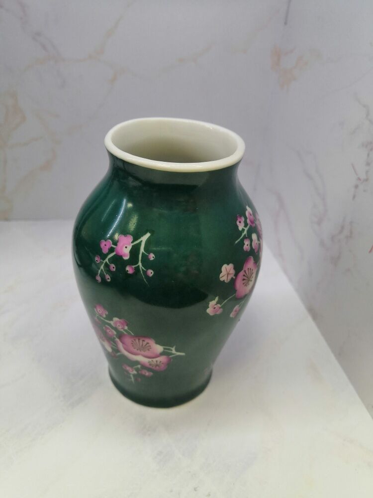 Фарфор перфомайский ваза