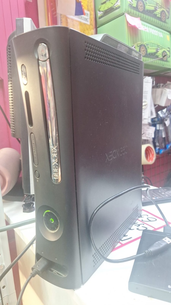 Игровая приставка XBOX 360