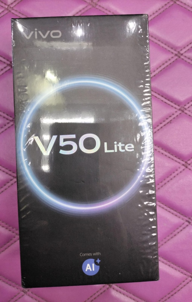 Смартфон Vivo V50 8/256