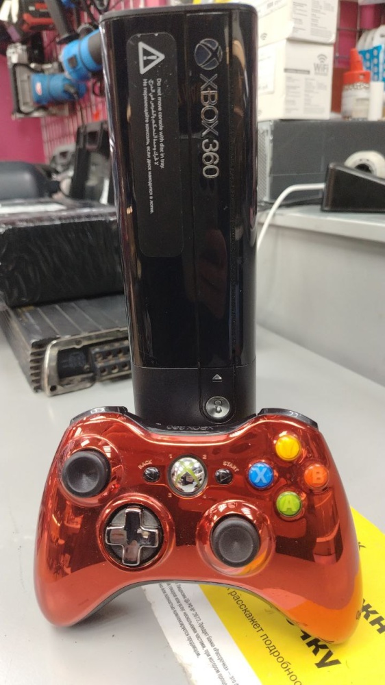 Игровая приставка XBOX 360
