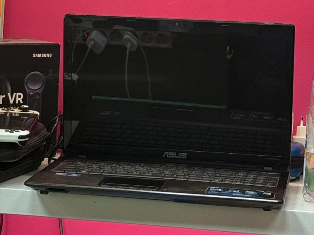 Ноутбук ASUS x53b
