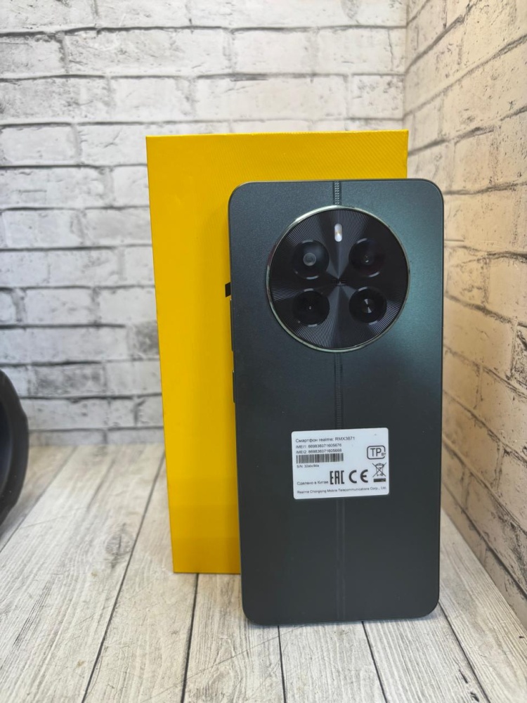 Смартфон Realme 12 8/256