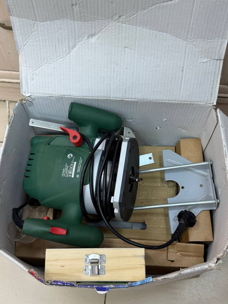 Фрезер Bosch 1200 ae