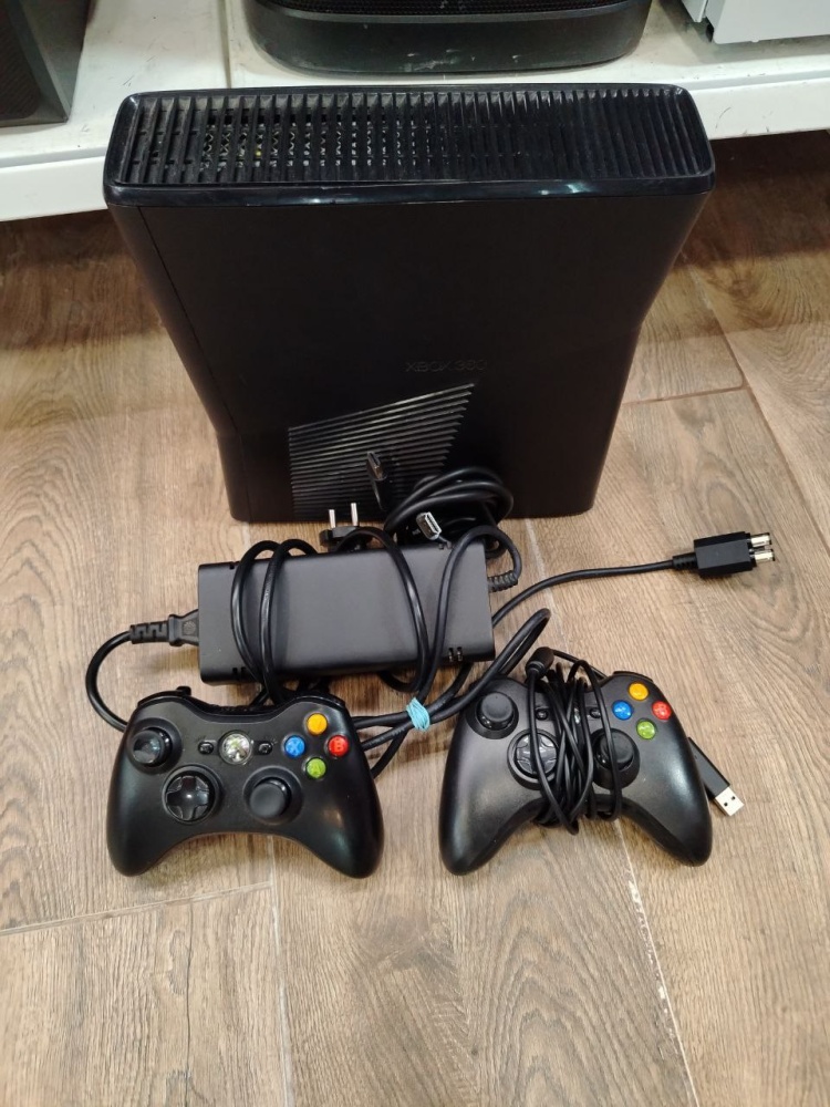 Игровая приставка XBOX 360 500 Гб