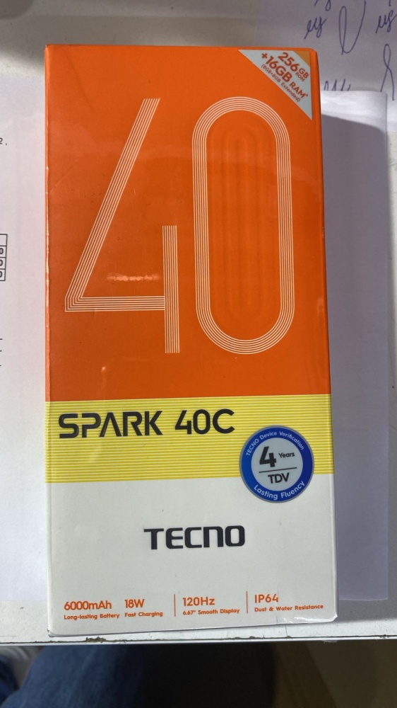 Tecno spark 40c 8\256