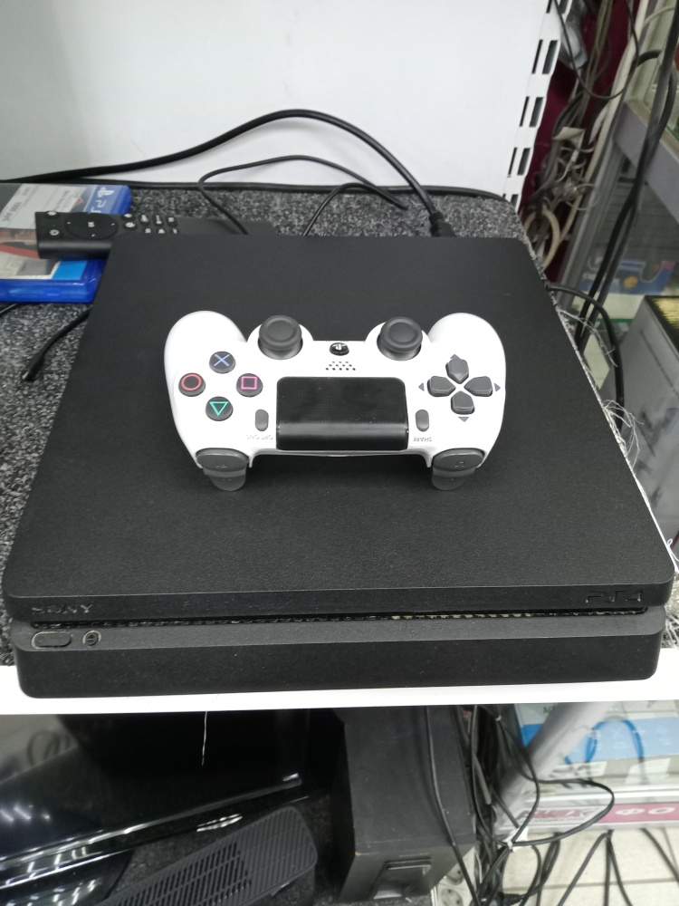 Игровая приставка Sony PlayStation 4 slim 500ГБ